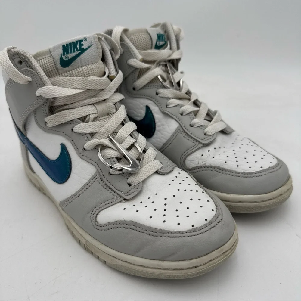 Nike Dunk High FLS Casual Shoe Summit White Grey Fog DR7855-100 Womens Size 5.5